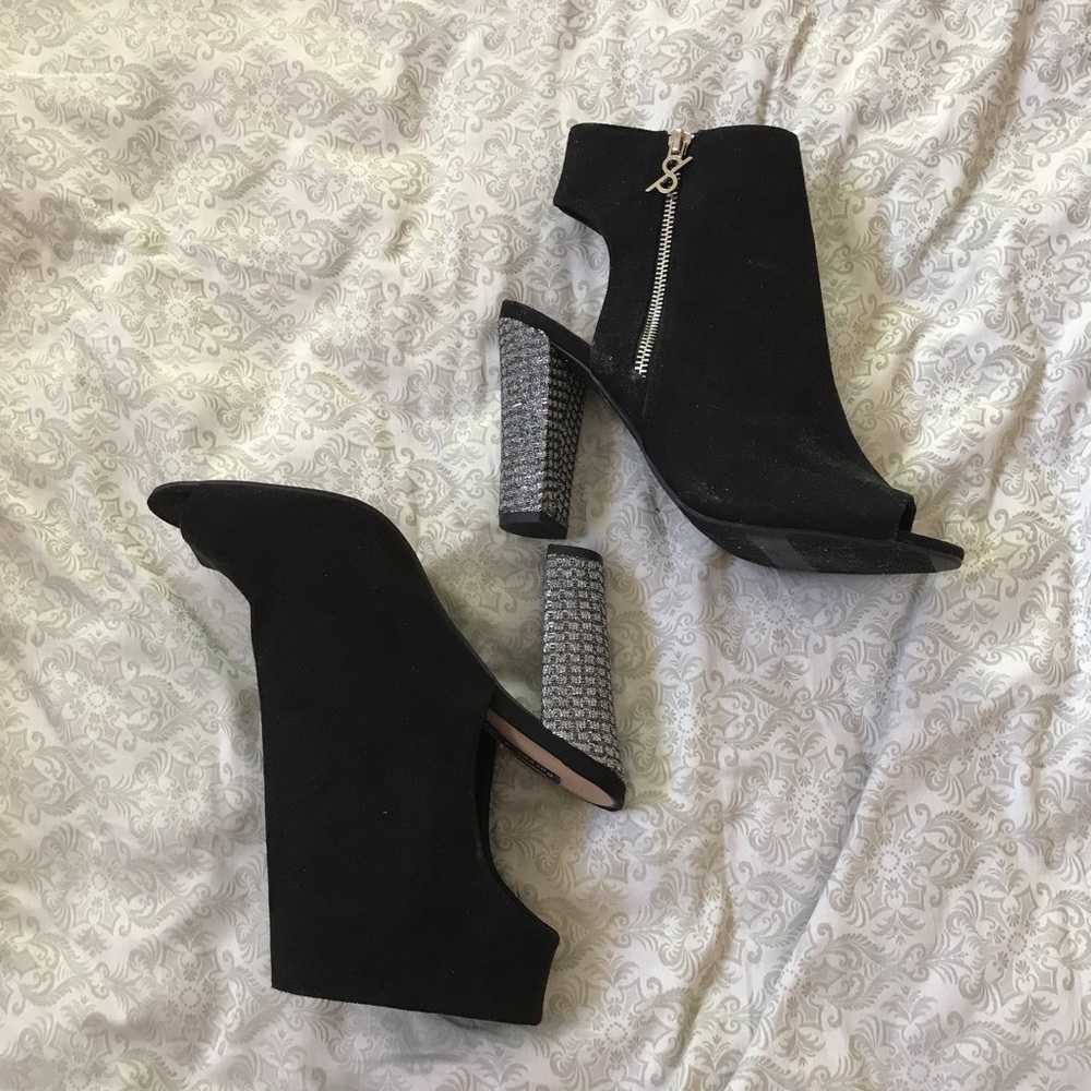 Parker & Sky booties